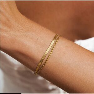 NWOT Atolea Gold Chain Bracelet